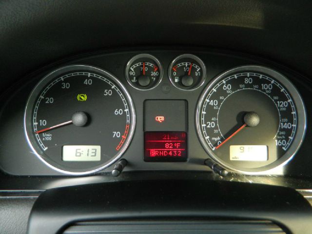 Volkswagen Passat 2003 photo 1