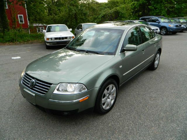 Volkswagen Passat 2003 photo 12