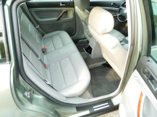 Volkswagen Passat 2003 photo 4
