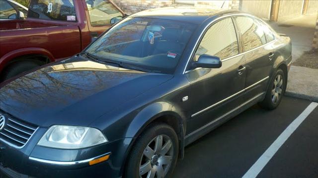 Volkswagen Passat 2003 photo 1