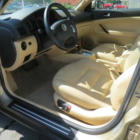 Volkswagen Passat 2003 photo 2