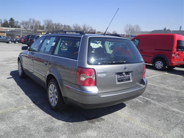 Volkswagen Passat 2003 photo 4