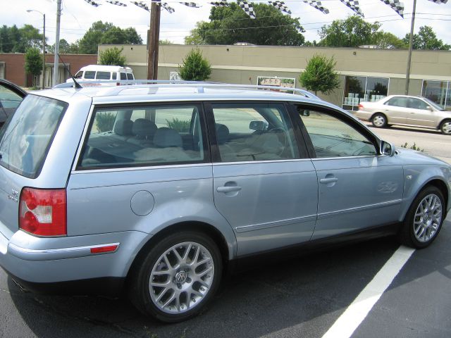 Volkswagen Passat 2003 photo 3