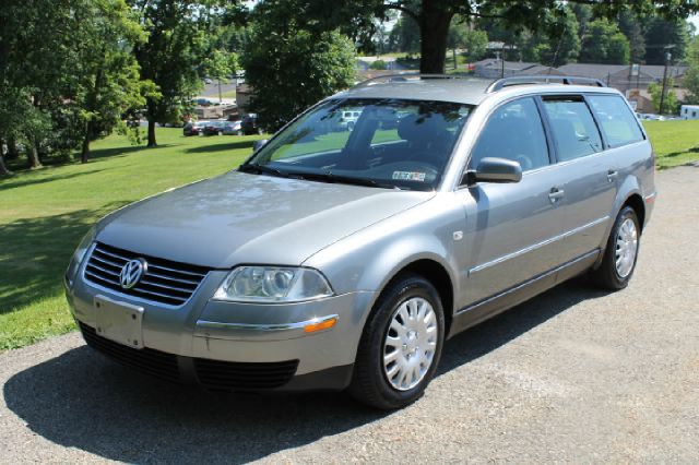 Volkswagen Passat 2003 photo 2