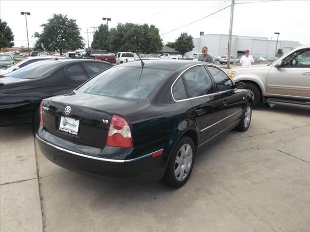Volkswagen Passat 2003 photo 2