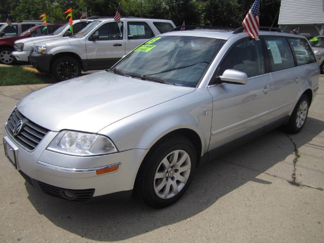 Volkswagen Passat 2003 photo 2