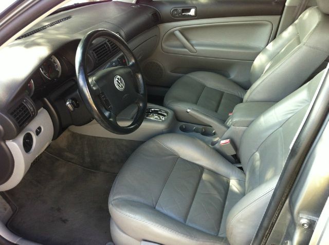 Volkswagen Passat FWD 4dr Sport Wagon