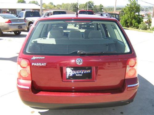 Volkswagen Passat 2003 photo 1
