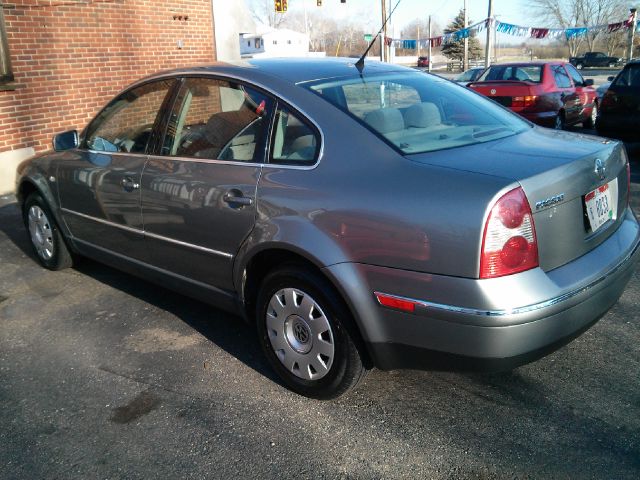 Volkswagen Passat 2003 photo 3