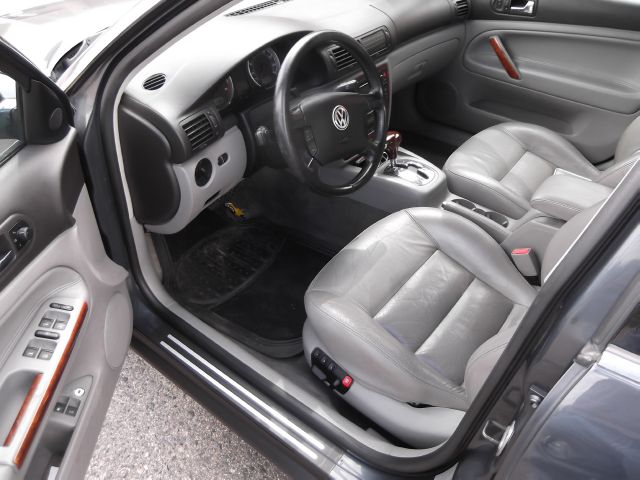 Volkswagen Passat 2003 photo 12