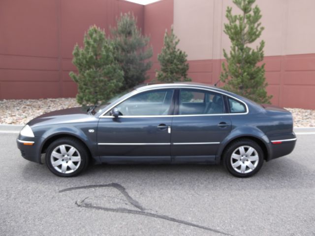 Volkswagen Passat 2003 photo 16