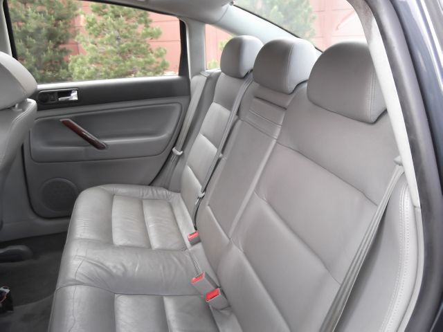 Volkswagen Passat 2003 photo 2