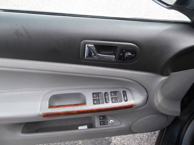 Volkswagen Passat 2003 photo 4