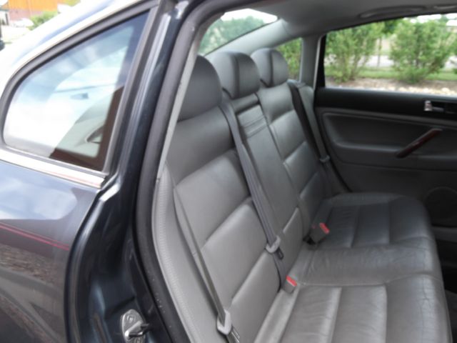 Volkswagen Passat 2003 photo 6