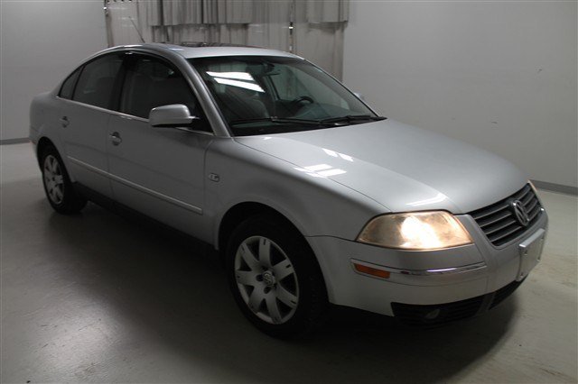 Volkswagen Passat 2003 photo 2