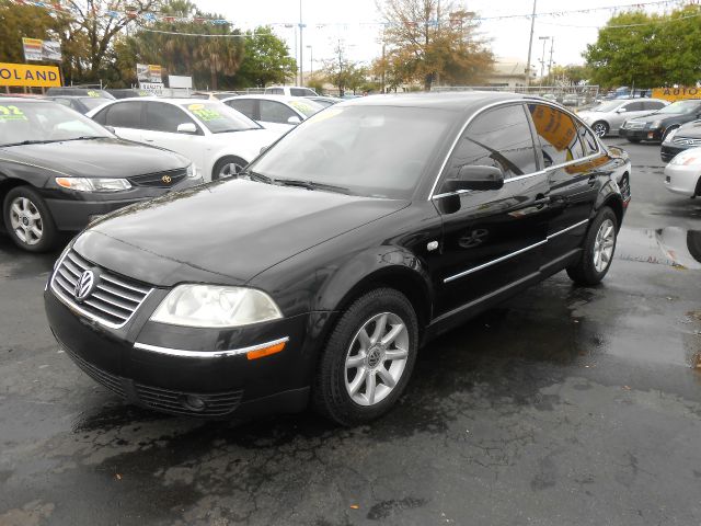 Volkswagen Passat 2004 photo 2