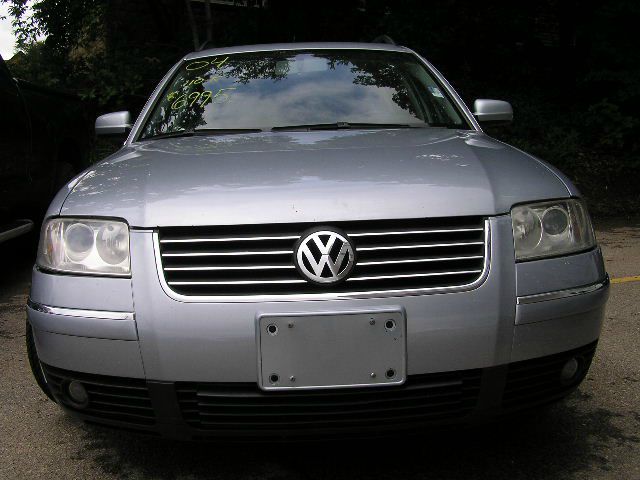 Volkswagen Passat 2004 photo 2