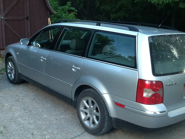 Volkswagen Passat 2004 photo 3