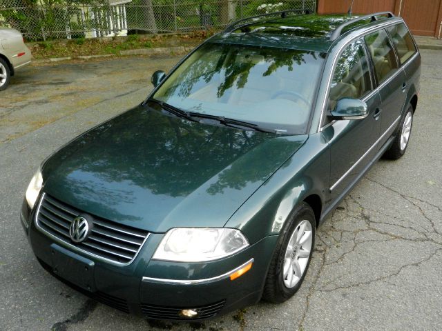 Volkswagen Passat 2004 photo 2