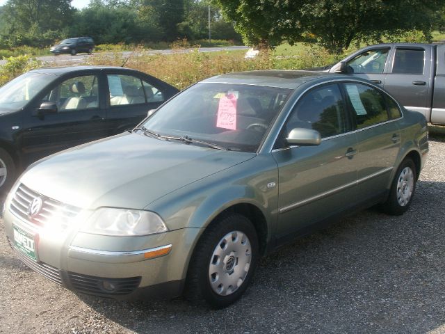 Volkswagen Passat 2004 photo 2