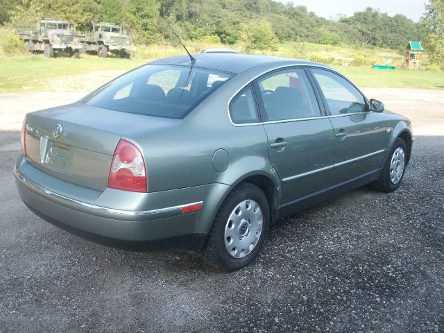 Volkswagen Passat 2004 photo 3