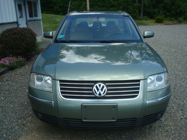 Volkswagen Passat 2004 photo 4