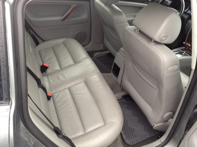 Volkswagen Passat 2004 photo 1