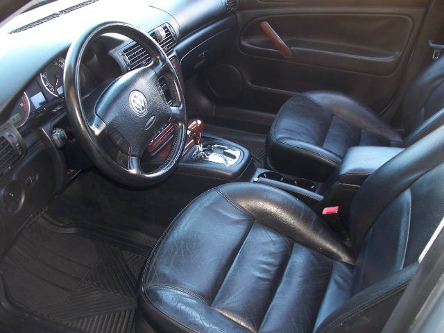 Volkswagen Passat SE Crew Cab 4WD FFV Wagon