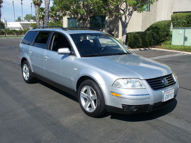 Volkswagen Passat 2004 photo 1