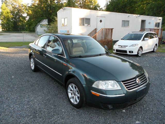 Volkswagen Passat 2004 photo 1