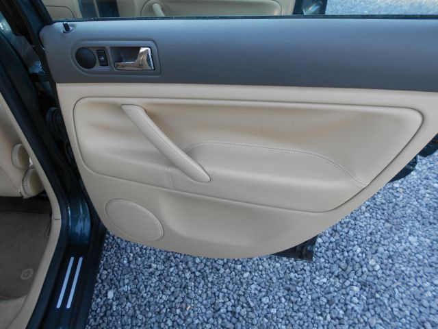Volkswagen Passat 2004 photo 7