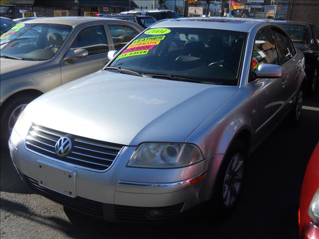 Volkswagen Passat 2004 photo 2