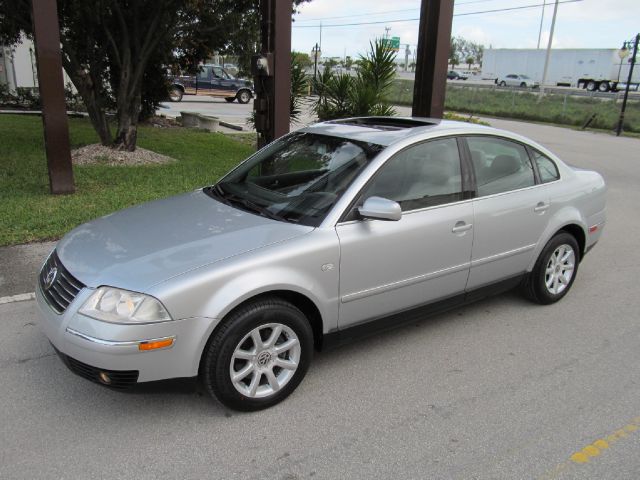 Volkswagen Passat 2004 photo 3