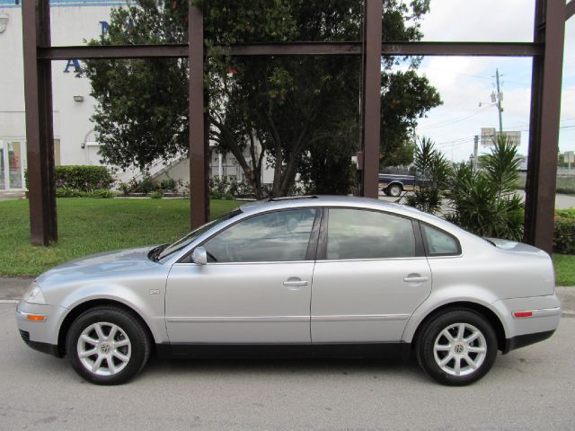 Volkswagen Passat 2004 photo 4