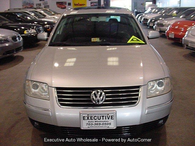 Volkswagen Passat 2004 photo 1