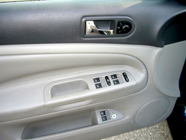 Volkswagen Passat 2004 photo 13