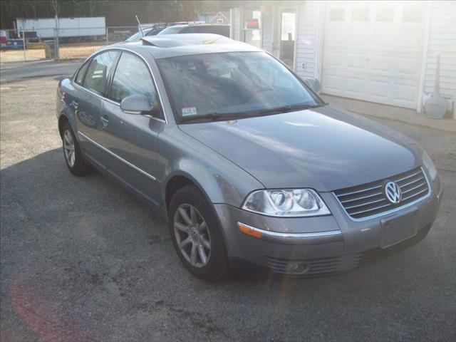 Volkswagen Passat 2004 photo 1