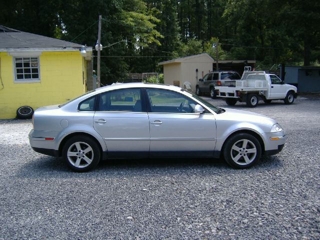 Volkswagen Passat 2004 photo 4