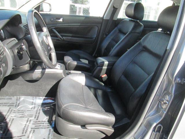 Volkswagen Passat 2004 photo 4