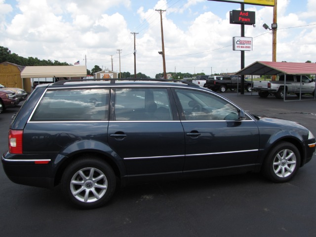 Volkswagen Passat 2004 photo 4