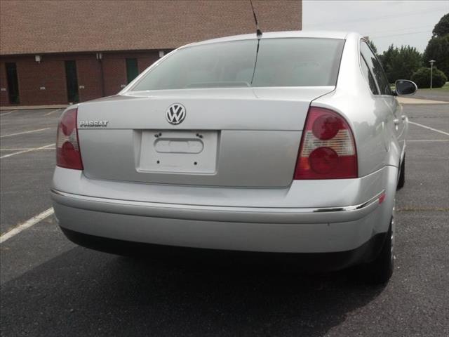 Volkswagen Passat 2004 photo 4