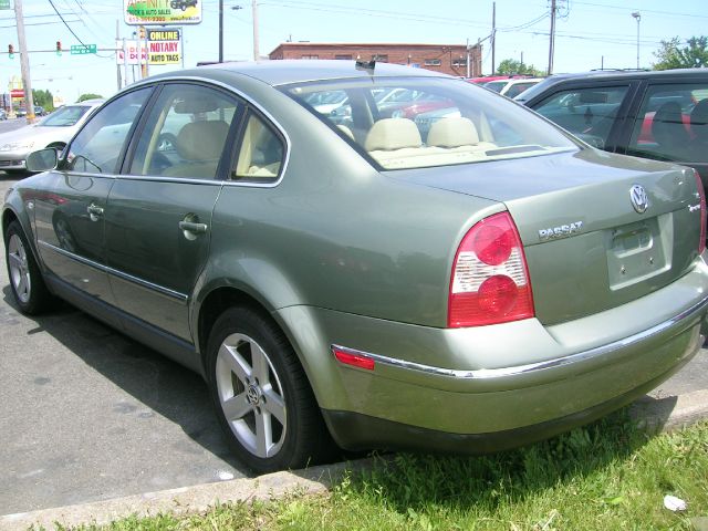 Volkswagen Passat 2004 photo 3
