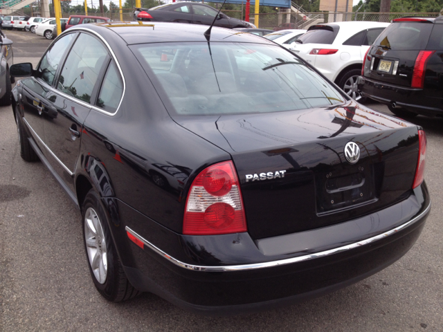 Volkswagen Passat 2004 photo 3
