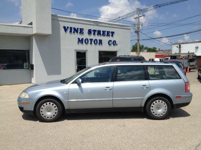 Volkswagen Passat 2004 photo 11