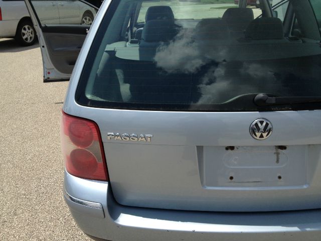 Volkswagen Passat 2004 photo 12