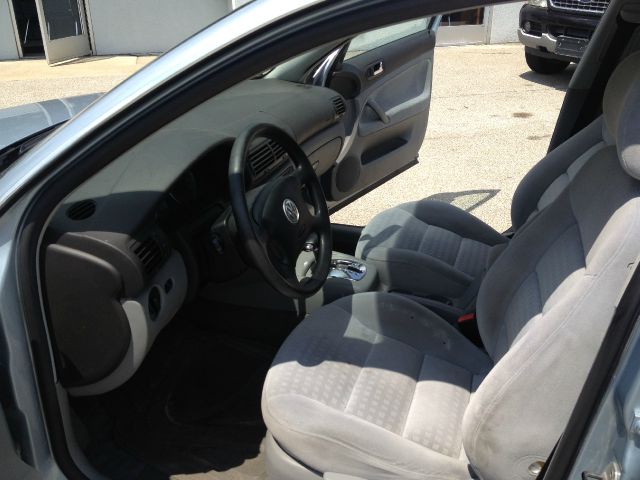 Volkswagen Passat 2004 photo 9