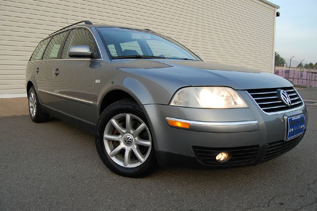 Volkswagen Passat 2004 photo 2