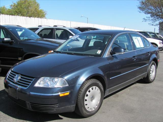Volkswagen Passat Touring W/sirius Sedan