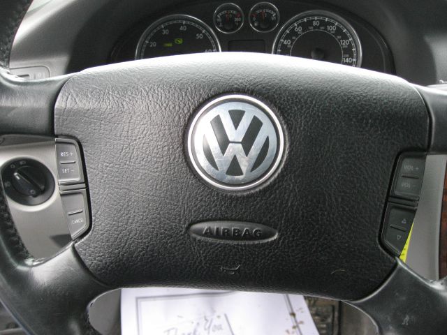 Volkswagen Passat 2005 photo 18