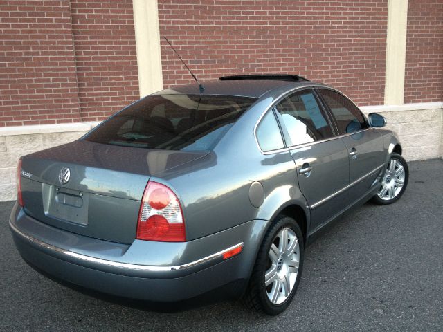 Volkswagen Passat 2005 photo 2